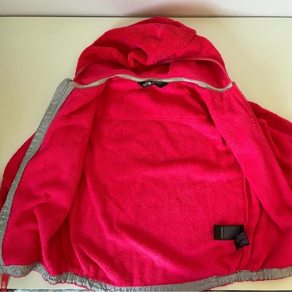The North Face Girls Bright Pink and Gray Fleece Hooded Jacket size Toddler 6 - Picture 3 of 4
